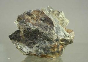 Pyroxmangit, Mn-cummingtonit