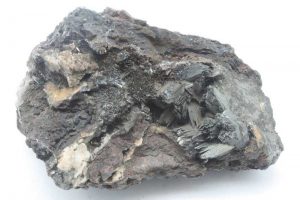 Pyroluzit