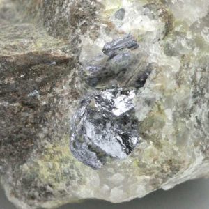 Ferrimolybdit