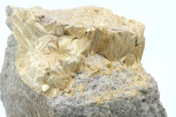 Karfolit