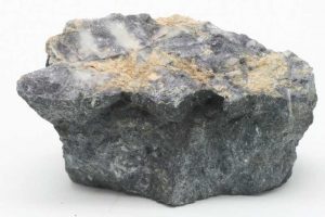 Dumortierit
