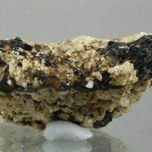 Albite, Schorl