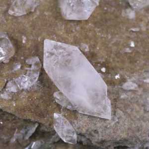 Apophyllite, stilbite, rock crystal