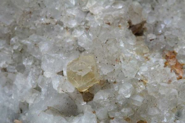 Topaz - Image 3