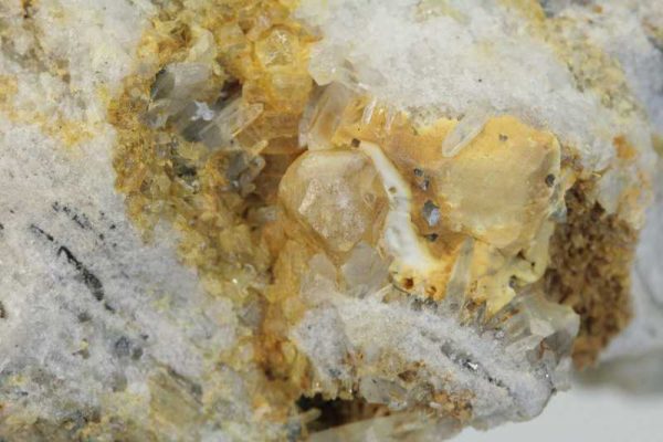 Topaz - Image 3