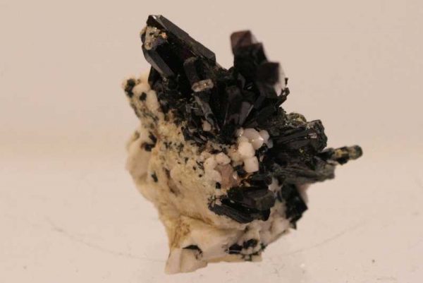 Egirin, zirkon - Image 3
