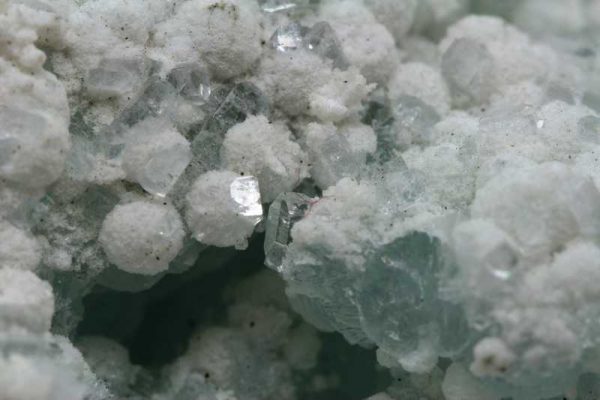 Prehnit, gyrolit - Image 8