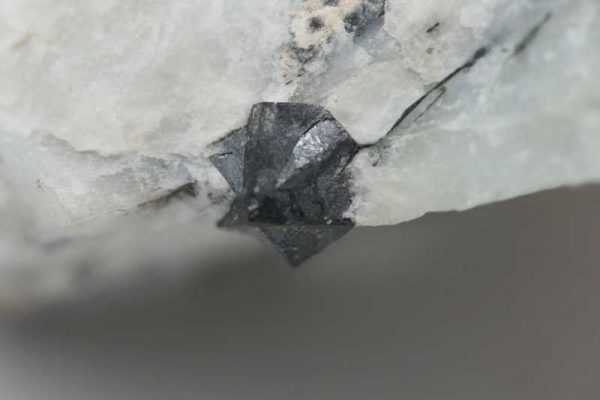 Loparit - Image 8