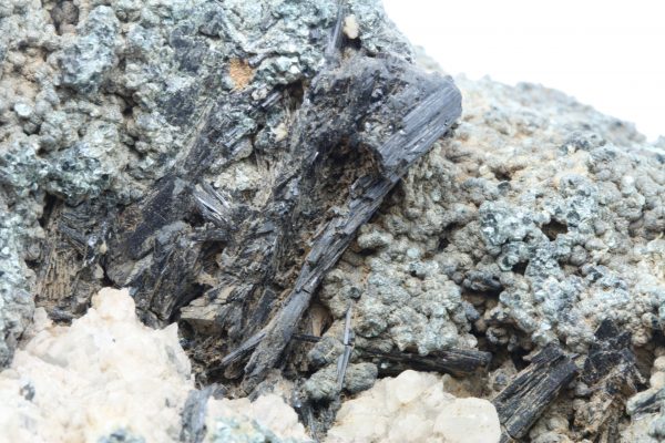 Ilvaite, chlorite - Image 5