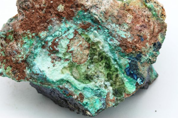 Domeykite, cuprite, chrysocolla, azurite, olivenite - Image 10