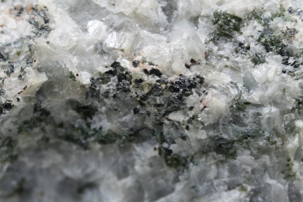Hydroxycalciopyrochlor - Image 10