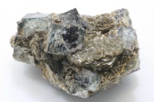 Fluorit, scheelit
