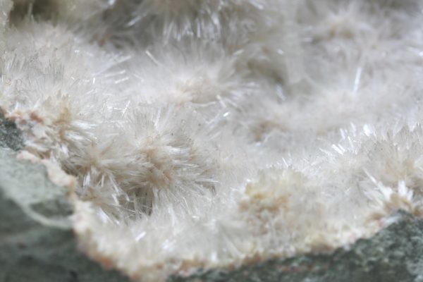 Natrolit, kalcit – Bild 8