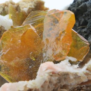 Wulfenite, baryte