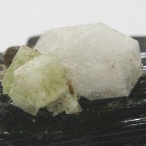 Leucophanite, analcime, aegirine