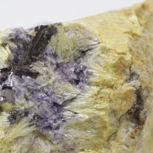 Hübnerite, carpholite, fuorite