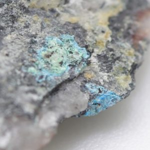 Lindackerite, Lavendulan