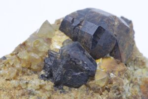 Kassiterit, topaz