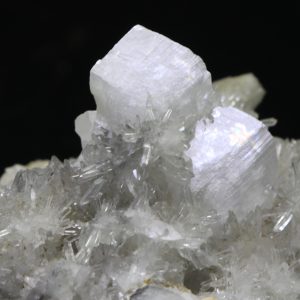 Dolomit, křišťál