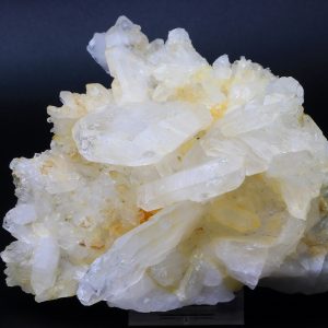 Křišťál „faden quartz“