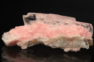 Rodochrozit, sádrovec