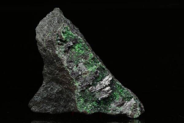 Diaspor, uvarovit - Image 2