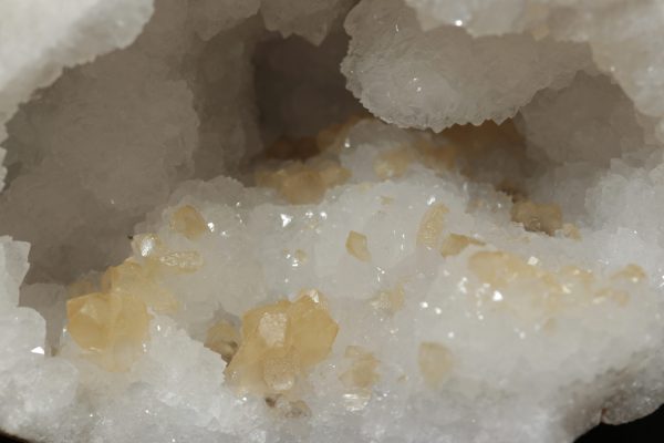 Crystal geode, calcite - Image 4