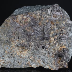 Kermesite, Stibnite .