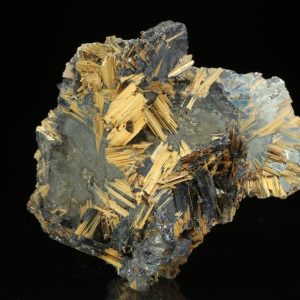 The terms "Rutil" and "hematit" were not found in the vector store based on the search results provided. Therefore, they are kept in their original form as they are likely scientific names or mineral names that do not have an English translation.