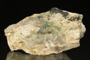 Kassiterit, elbait, amblygonit