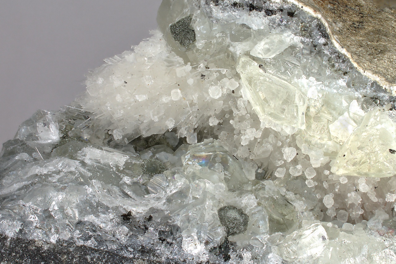 Julgoldit-Fe2+, pektolit - Obrázek 7