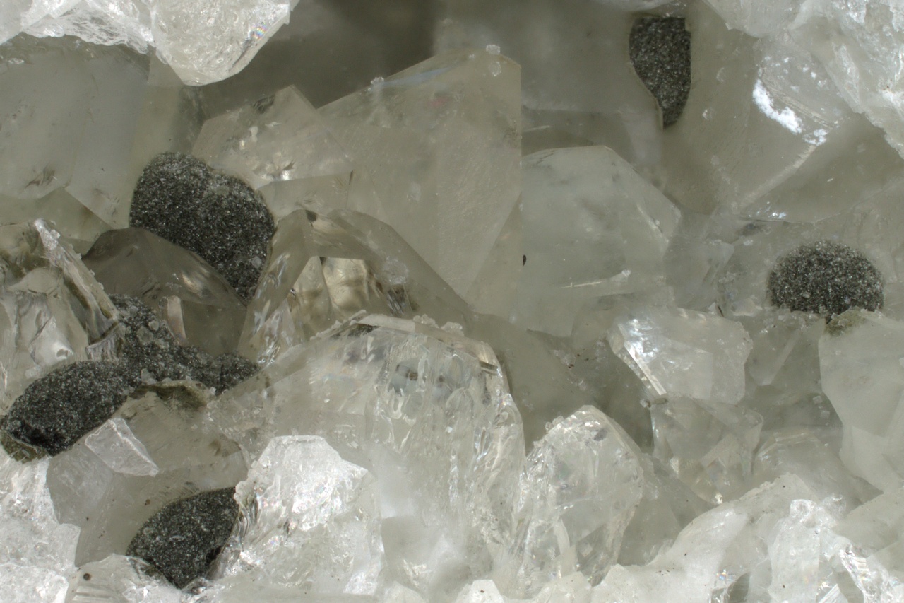 Julgoldit-Fe2+, datolit - Obrázek 7