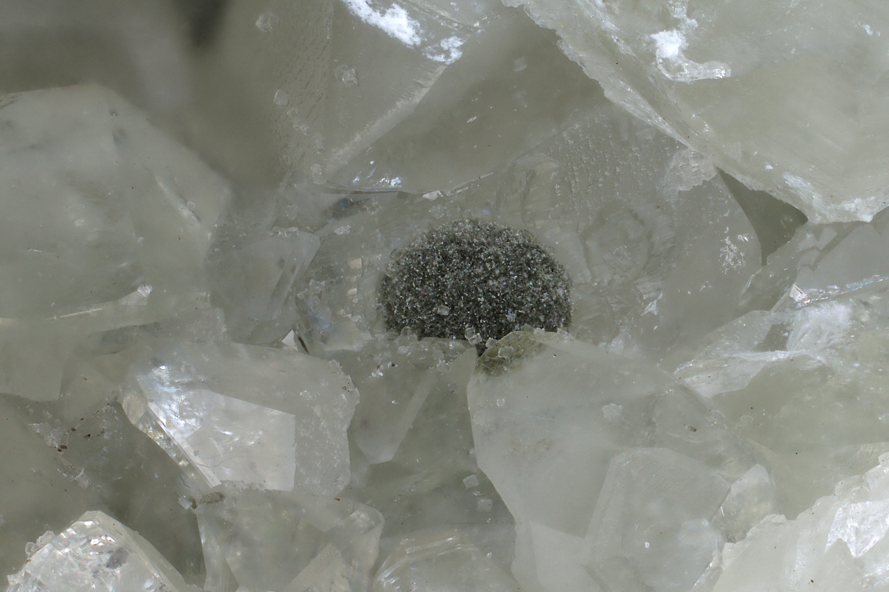 Julgoldit-Fe2+, datolit - Obrázek 5