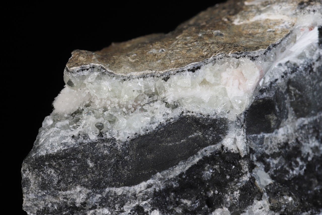 Julgoldit-Fe2+, pektolit - Obrázek 10