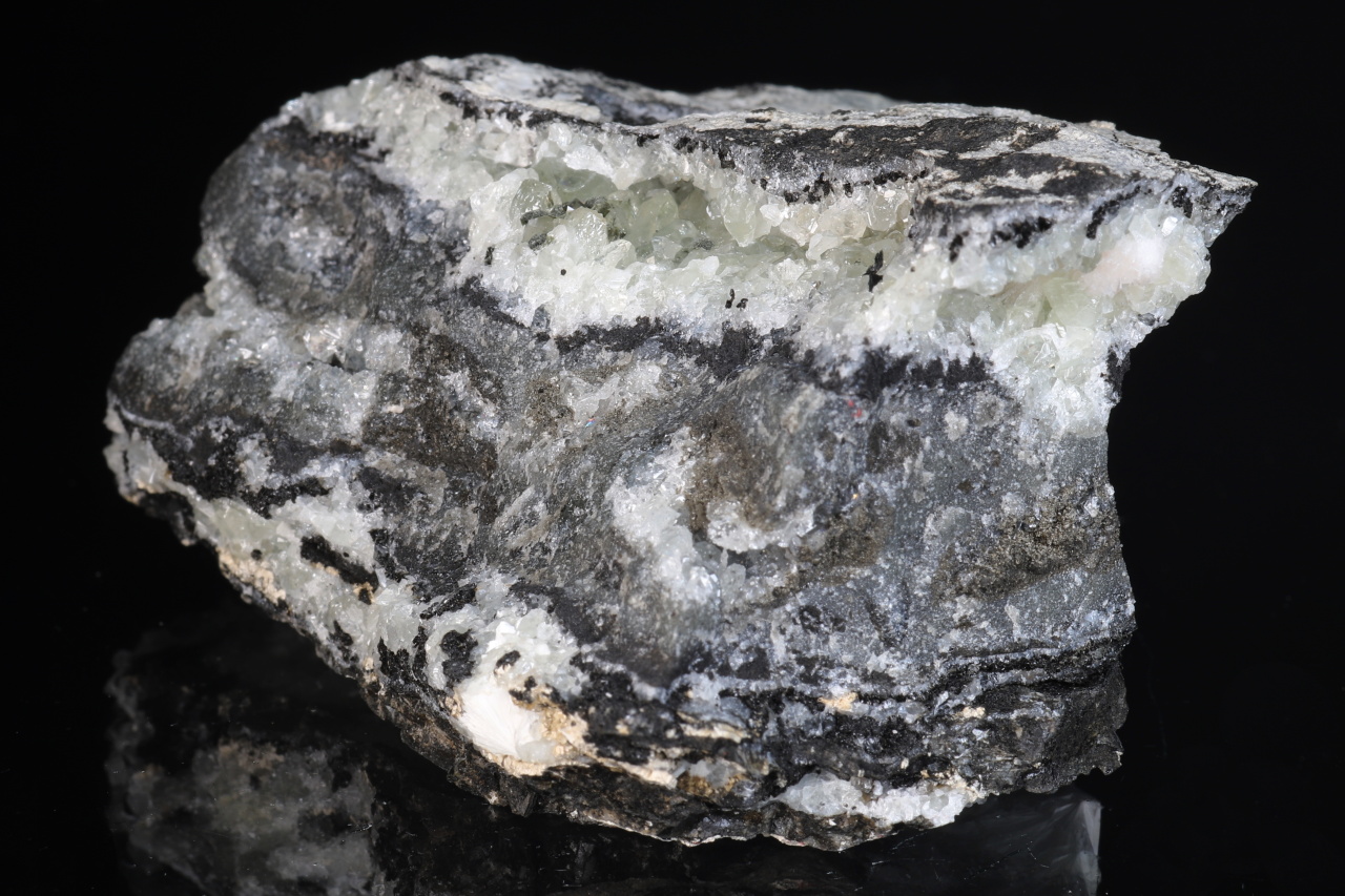 Julgoldit-Fe2+, datolit - Obrázek 11