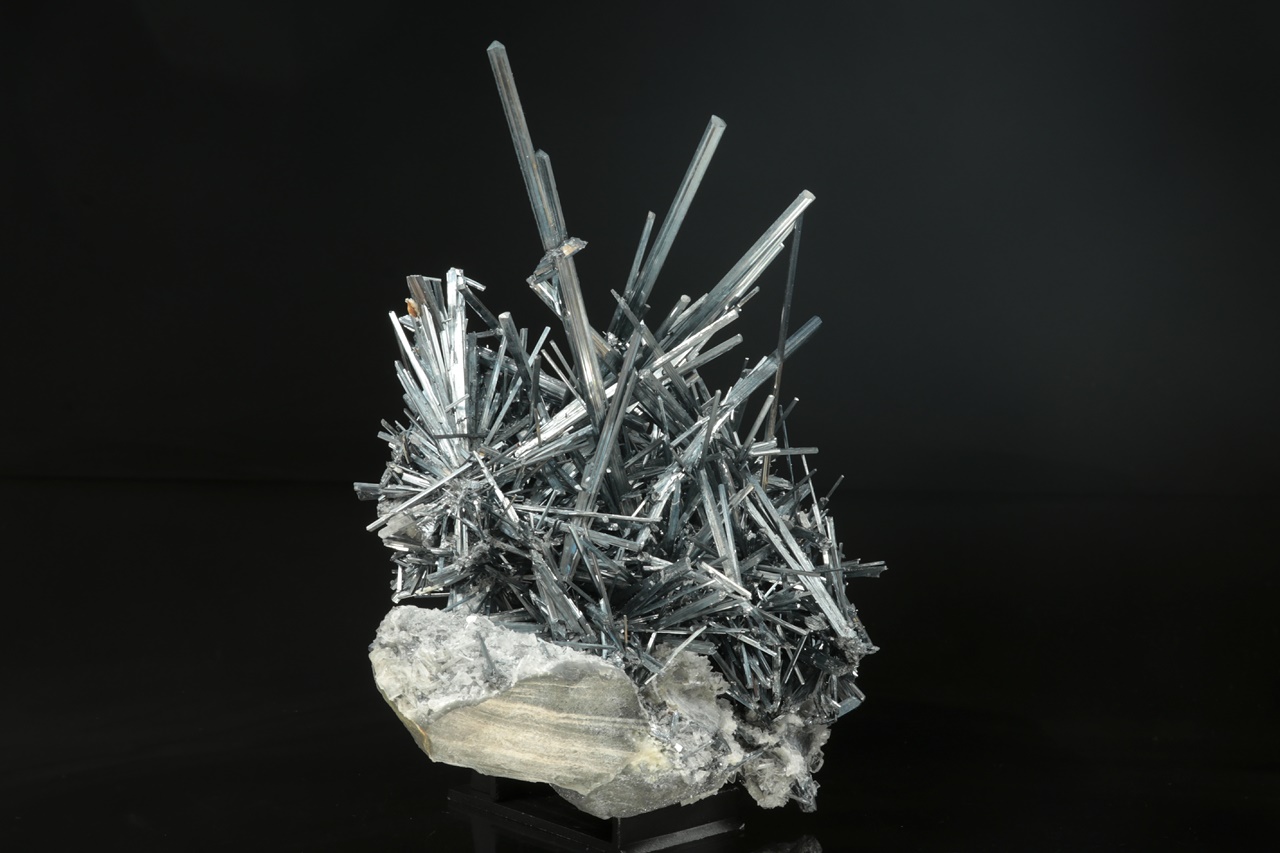 Antimonit - Obrázek 2